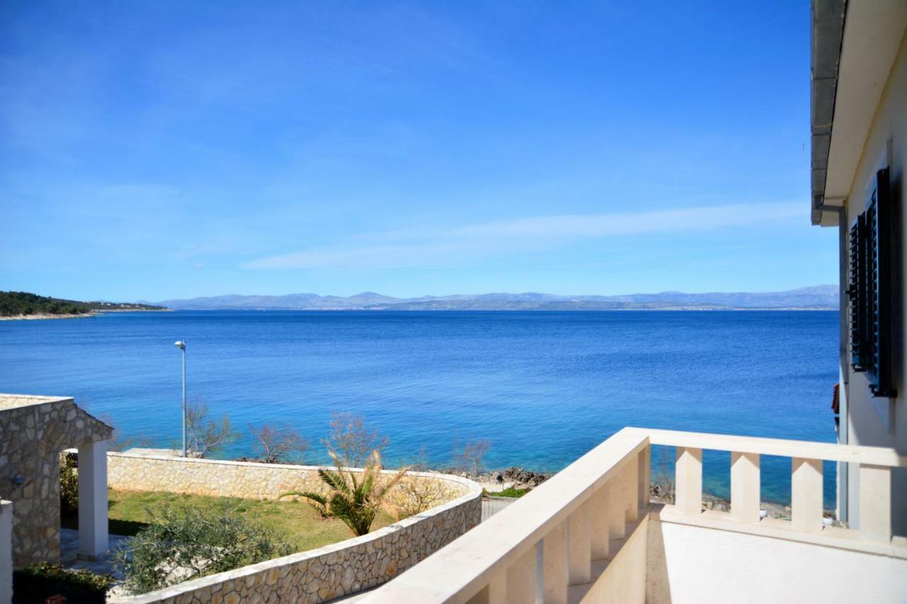 Schoenes Ferienhaus Direkt Am Meer ستومورسكا المظهر الخارجي الصورة