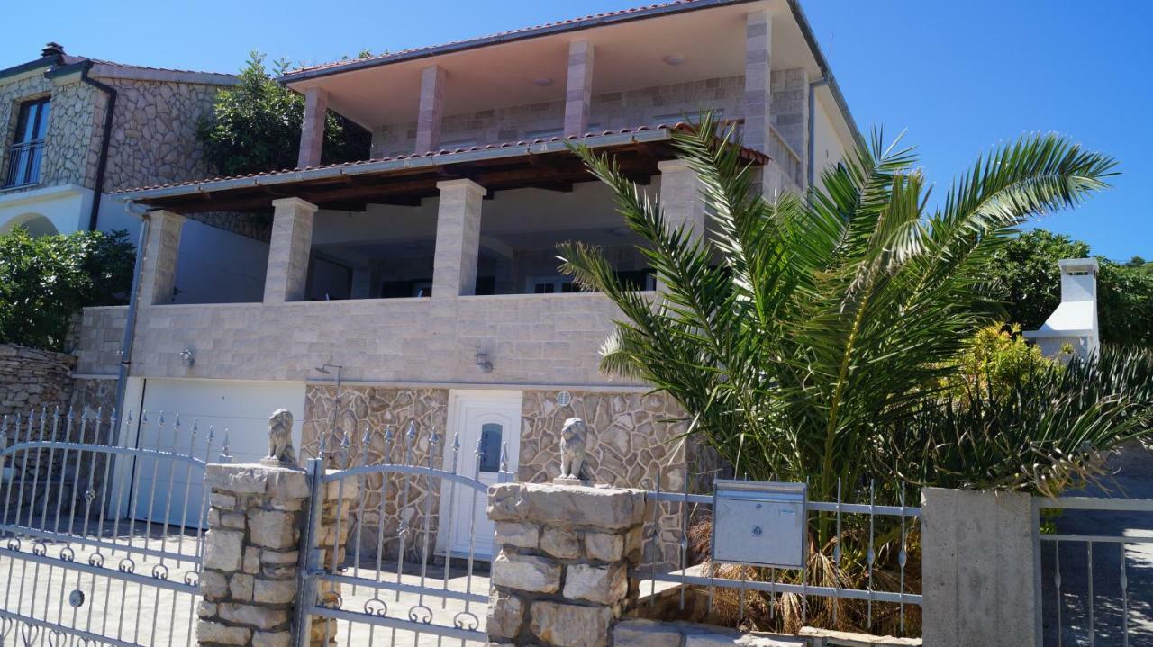 Schoenes Ferienhaus Direkt Am Meer ستومورسكا المظهر الخارجي الصورة
